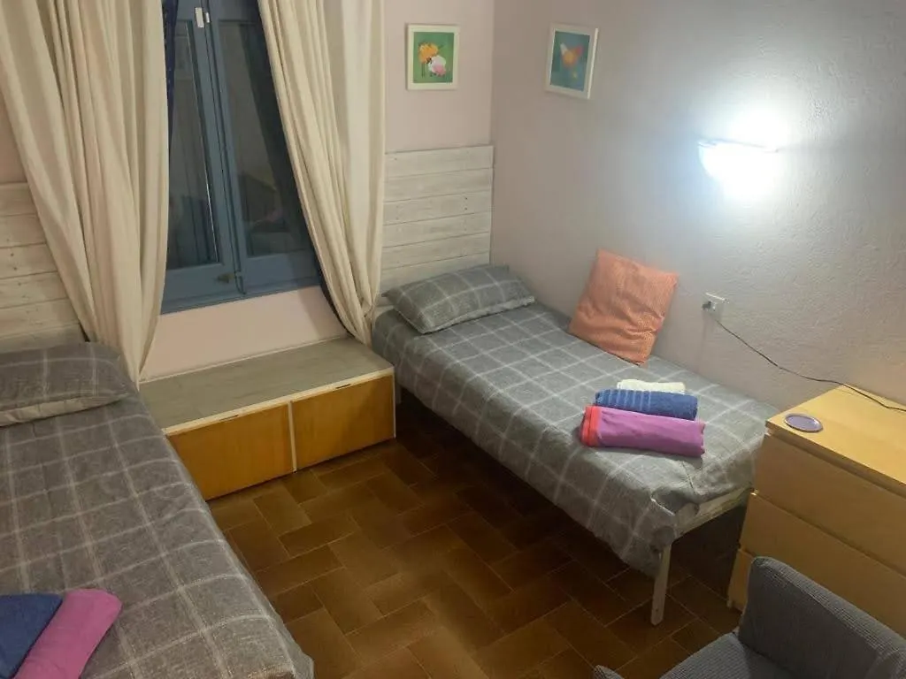 L' Escala Delightful Villa Close To The Beach ספרד