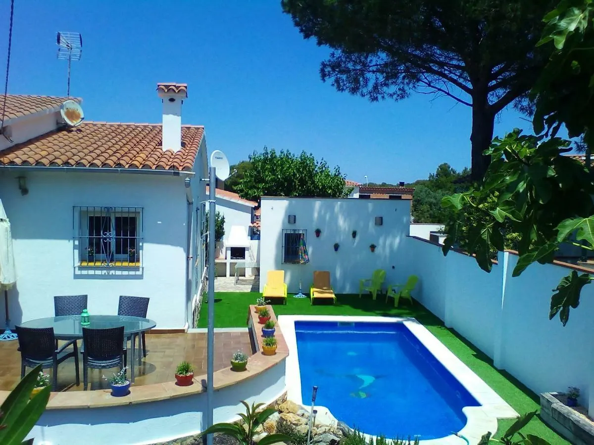 Tatil Evi Delightful Villa Close To The Beach L' Escala