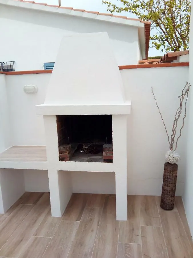 Delightful Villa Close To The Beach L' Escala İspanya